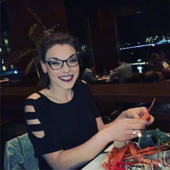 Meet your Posher, Ali - Picture 3 of 8